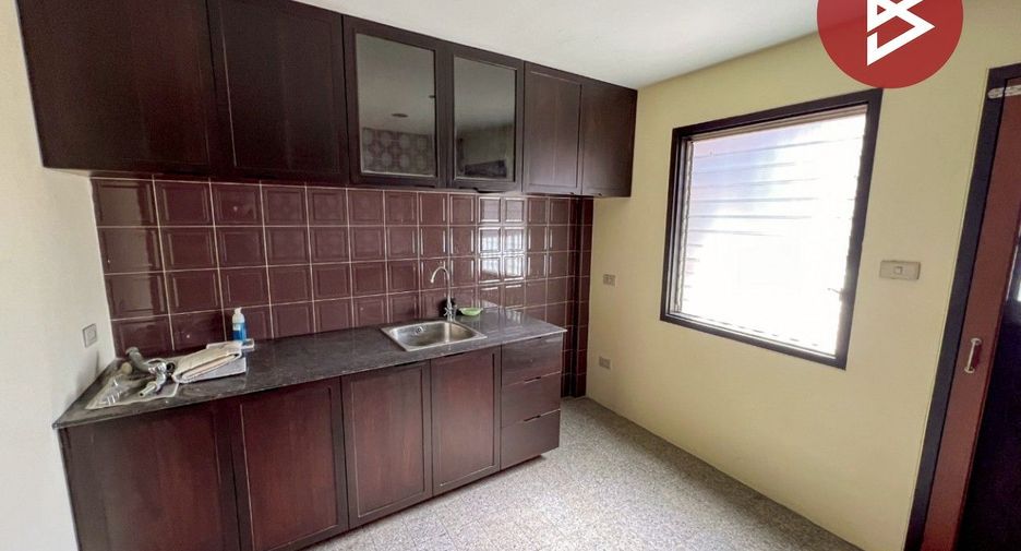 For sale 2 bedrooms townhouse in Bangkok Noi, Bangkok