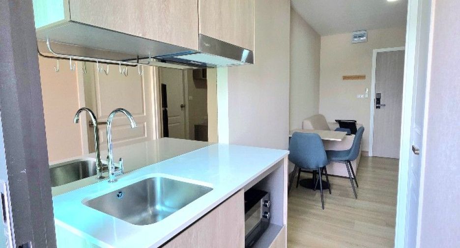 For sale 1 bed condo in Si Racha, Chonburi