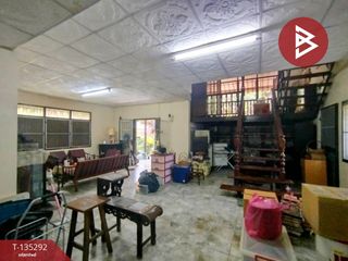 For sale 2 ベッドルーム house in Khlong Toei, Bangkok