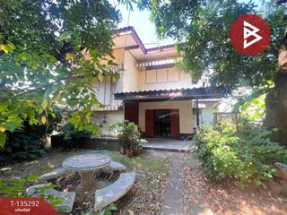 For sale 2 ベッドルーム house in Khlong Toei, Bangkok
