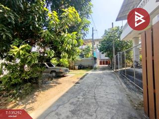 For sale 2 ベッドルーム house in Khlong Toei, Bangkok