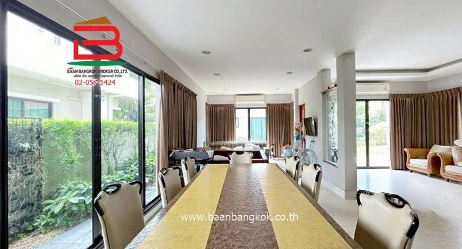 For sale 4 bedrooms house in Mueang Nonthaburi, Nonthaburi