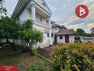 For sale 3 ベッドルーム house in Phra Khanong, Bangkok