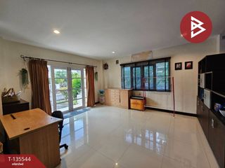 For sale 3 ベッドルーム house in Phra Khanong, Bangkok
