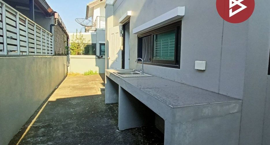 For sale 4 bedrooms house in Mueang Nakhon Sawan, Nakhon Sawan