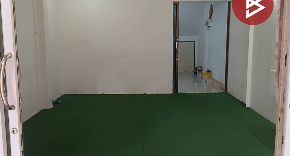 For sale 2 ベッドルーム townhouse in Mueang Rayong, Rayong