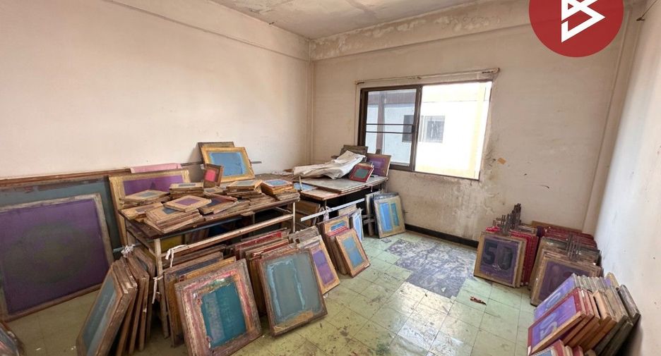 Gewerbefläche zum Kauf mit 6 Zimmer in Mueang Phitsanulok, Phitsanulok