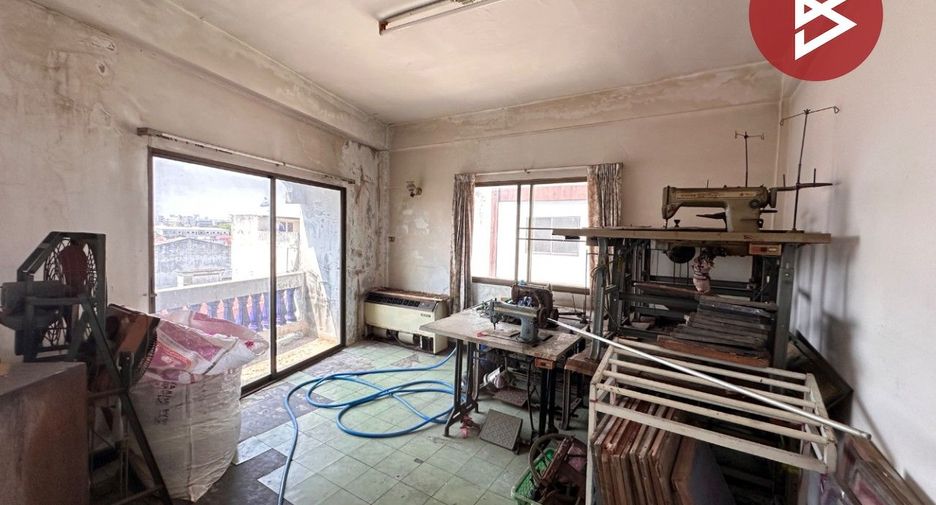 Gewerbefläche zum Kauf mit 6 Zimmer in Mueang Phitsanulok, Phitsanulok