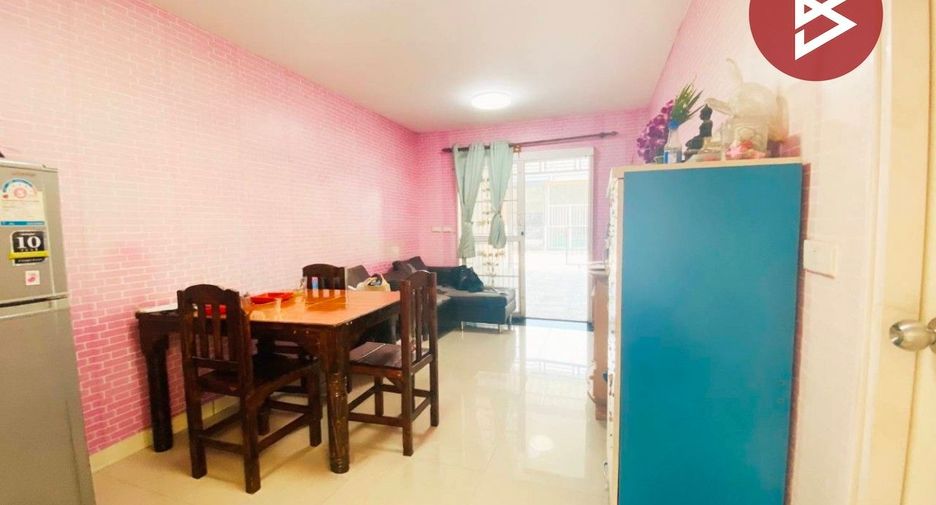 For sale 2 bedrooms townhouse in Mueang Samut Sakhon, Samut Sakhon