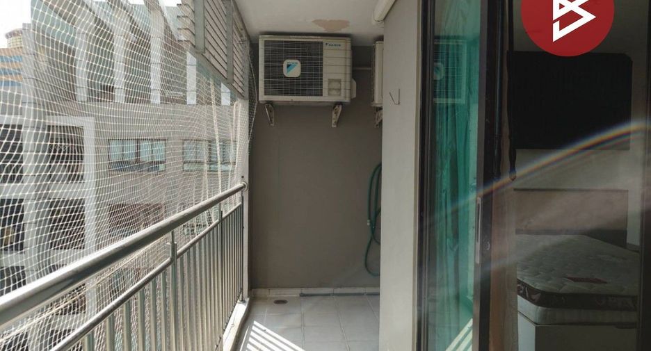 For sale 1 bed condo in Yan Nawa, Bangkok