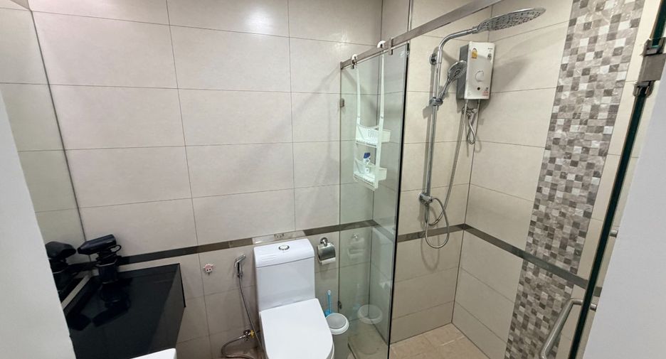 For rent 2 bedrooms apartment in Bang Lamung, Chonburi