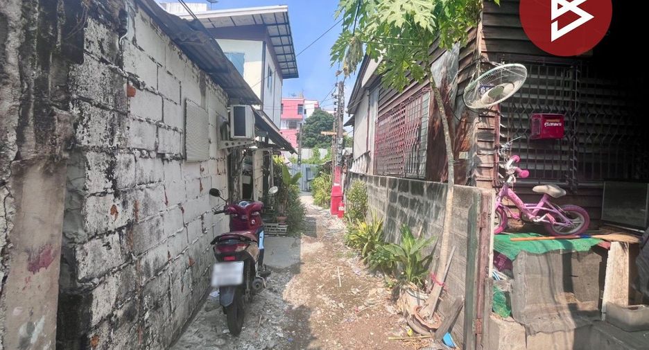 For sale land in Phra Khanong, Bangkok