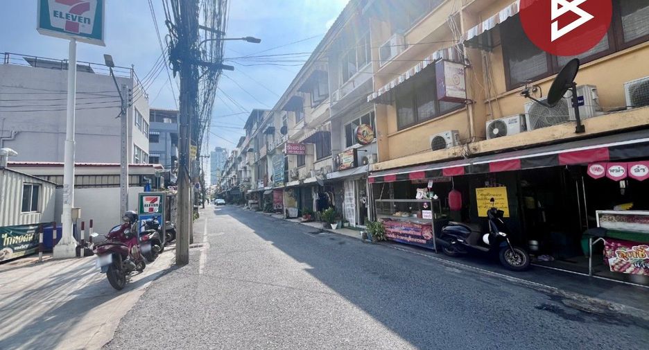 For sale land in Phra Khanong, Bangkok