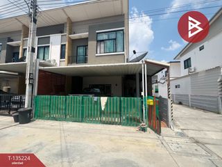出售 2 卧室 联排别墅 在 Phan Thong, Chon Buri