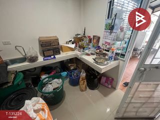 出售 2 卧室 联排别墅 在 Phan Thong, Chon Buri