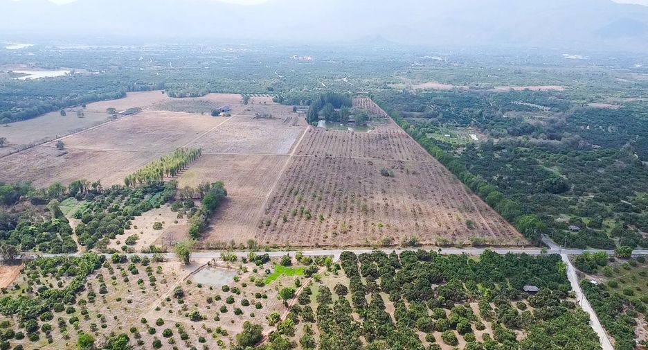 Terreno en venta en Chom Thong, Chiang Mai