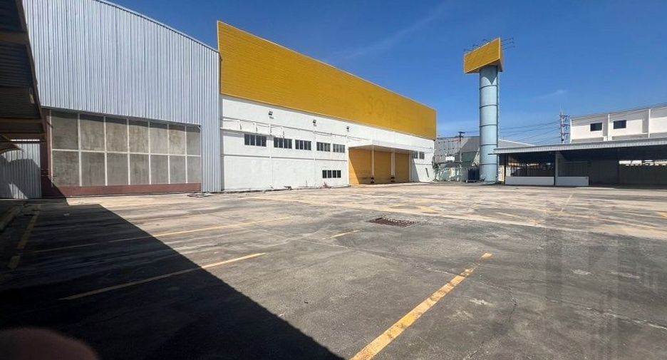 For rent 5 bedrooms warehouse in Bang Bo, Samut Prakan