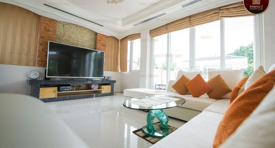 Villa zum Kauf mit 4 Zimmer in Bang Kapi, Bangkok