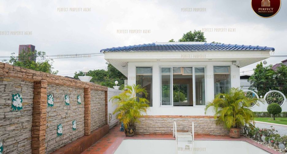 Villa zum Kauf mit 4 Zimmer in Bang Kapi, Bangkok