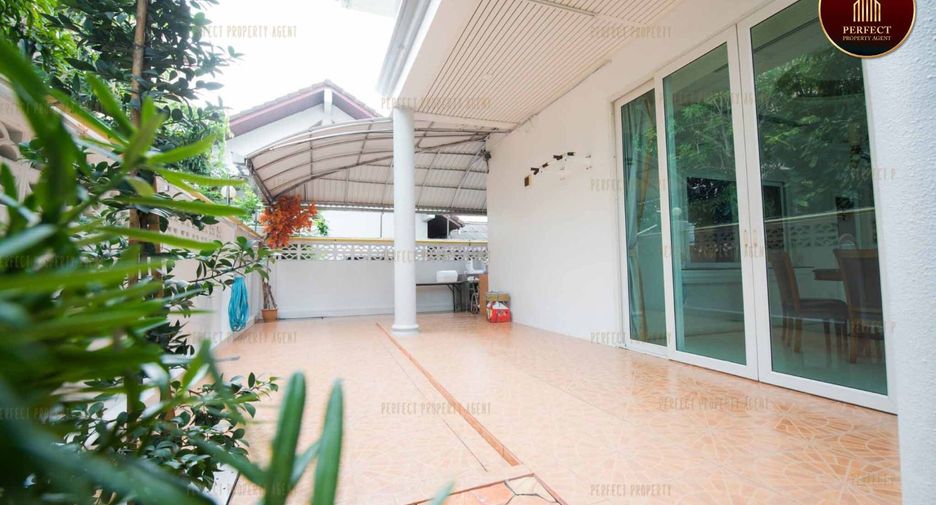 Villa zum Kauf mit 4 Zimmer in Bang Kapi, Bangkok