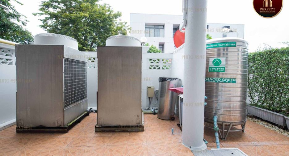 Villa zum Kauf mit 4 Zimmer in Bang Kapi, Bangkok