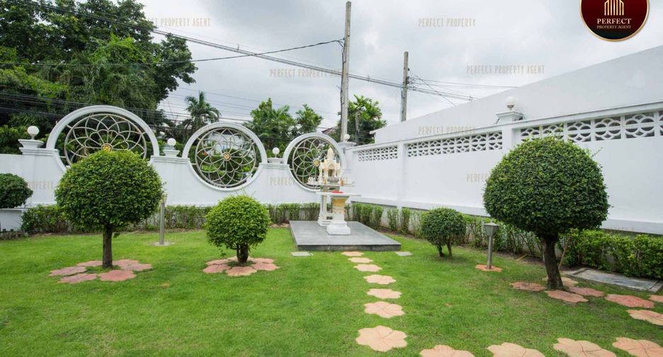 Villa zum Kauf mit 4 Zimmer in Bang Kapi, Bangkok
