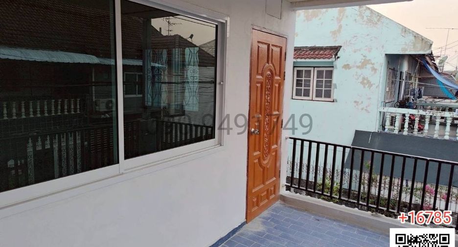 For rent 3 bedrooms townhouse in Don Mueang, Bangkok