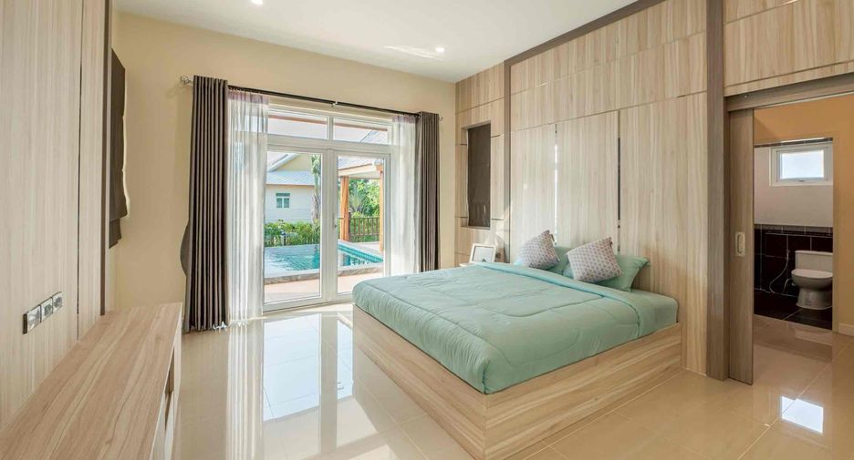 For rent 3 bedrooms villa in Bang Lamung, Chonburi