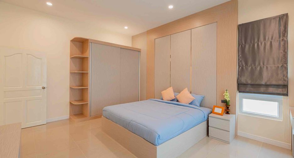 For rent 3 bedrooms villa in Bang Lamung, Chonburi