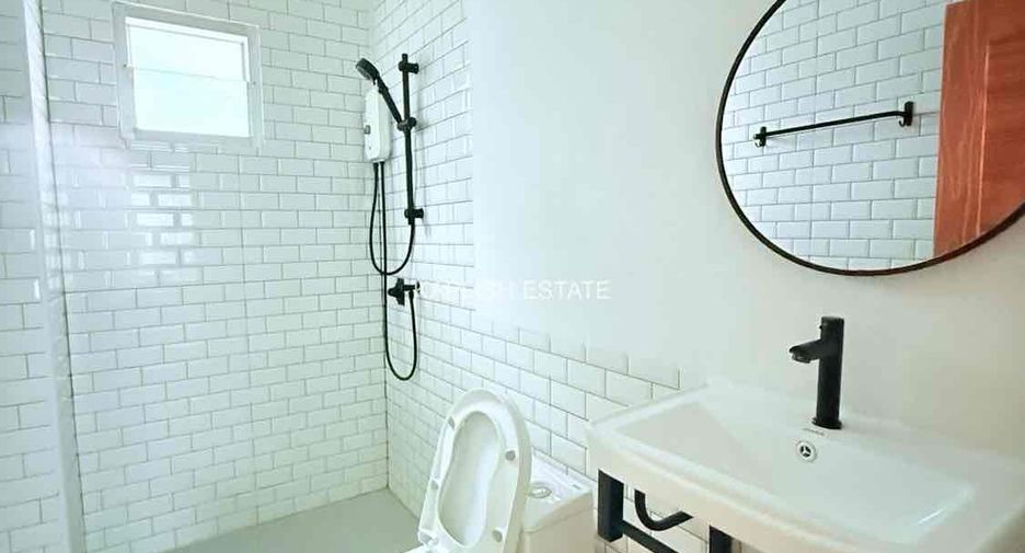 Villa zur Miete und zum Kauf mit 6 Zimmer in Bang Lamung, Chonburi