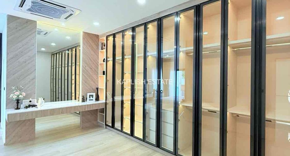 For sale 4 bedrooms villa in Bang Lamung, Chonburi