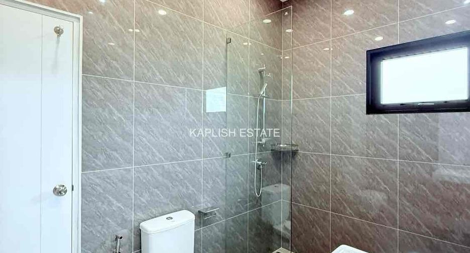 For sale 4 bedrooms villa in Bang Lamung, Chonburi