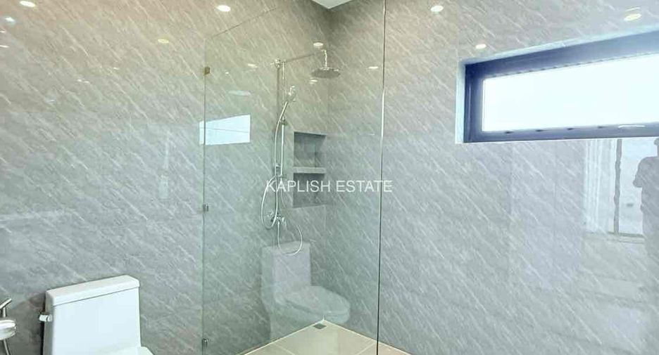 For sale 4 bedrooms villa in Bang Lamung, Chonburi