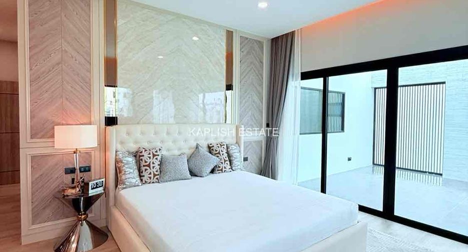 For sale 4 bedrooms villa in Bang Lamung, Chonburi