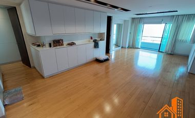 For sale 3 bedrooms condo in Sathon, Bangkok