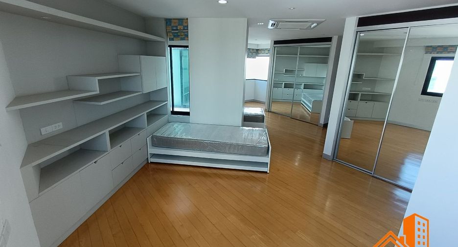 À vendre 3 chambres condo à Sathon, Bangkok