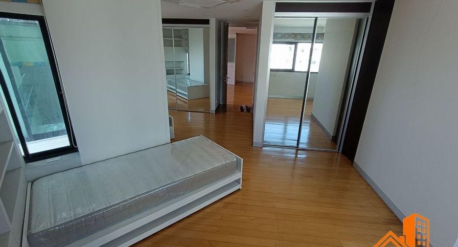 À vendre 3 chambres condo à Sathon, Bangkok