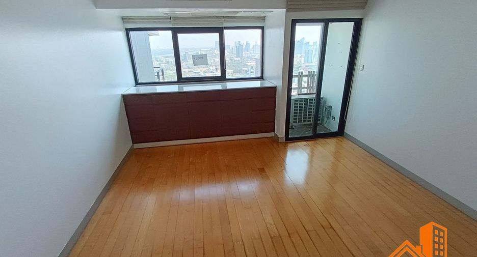 À vendre 3 chambres condo à Sathon, Bangkok