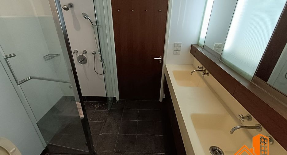 À vendre 3 chambres condo à Sathon, Bangkok