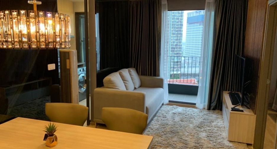 For rent 2 bedrooms condo in Bang Na, Bangkok