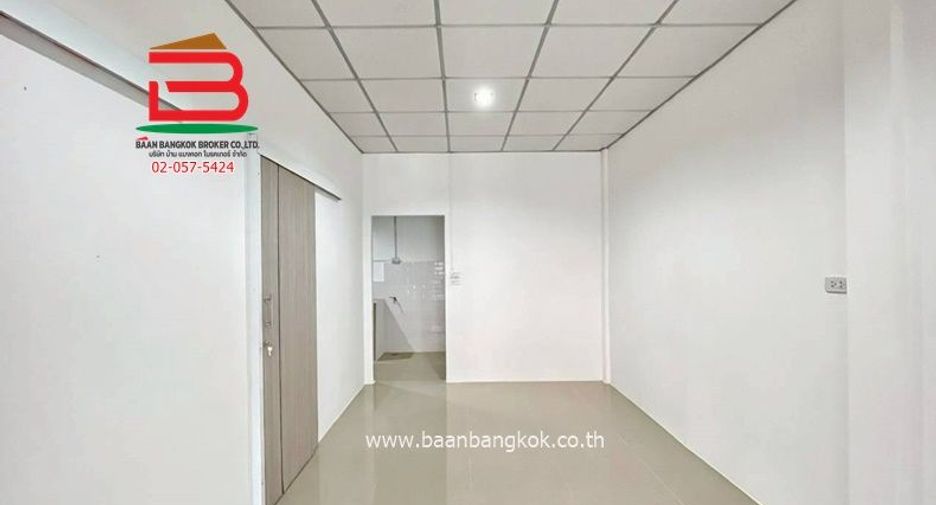 For sale 3 bedrooms townhouse in Thanyaburi, Pathum Thani