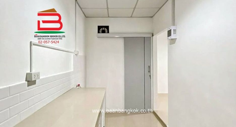 For sale 3 bedrooms townhouse in Thanyaburi, Pathum Thani