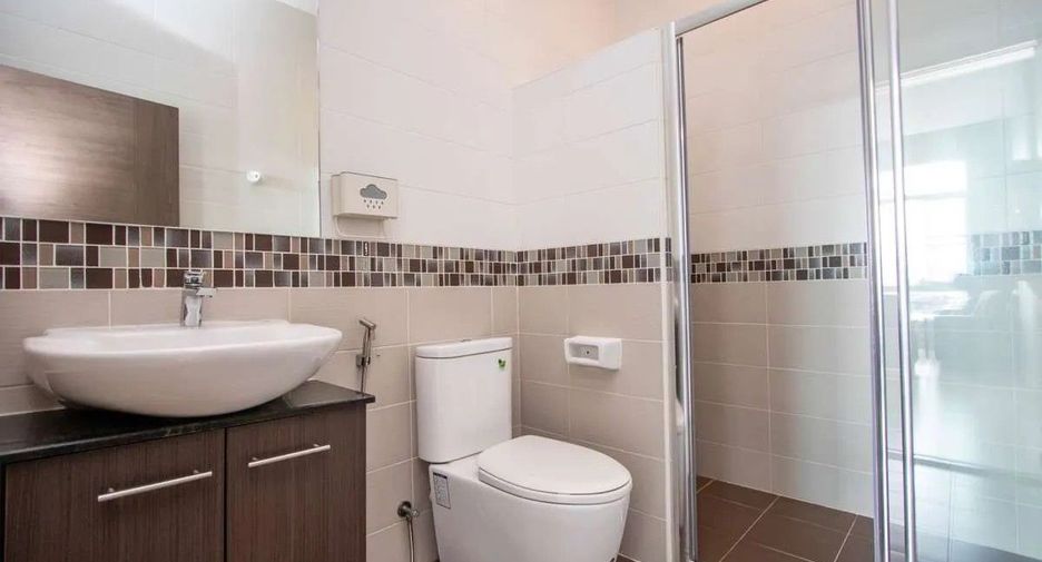 For sale 2 bedrooms condo in Mueang Chiang Mai, Chiang Mai