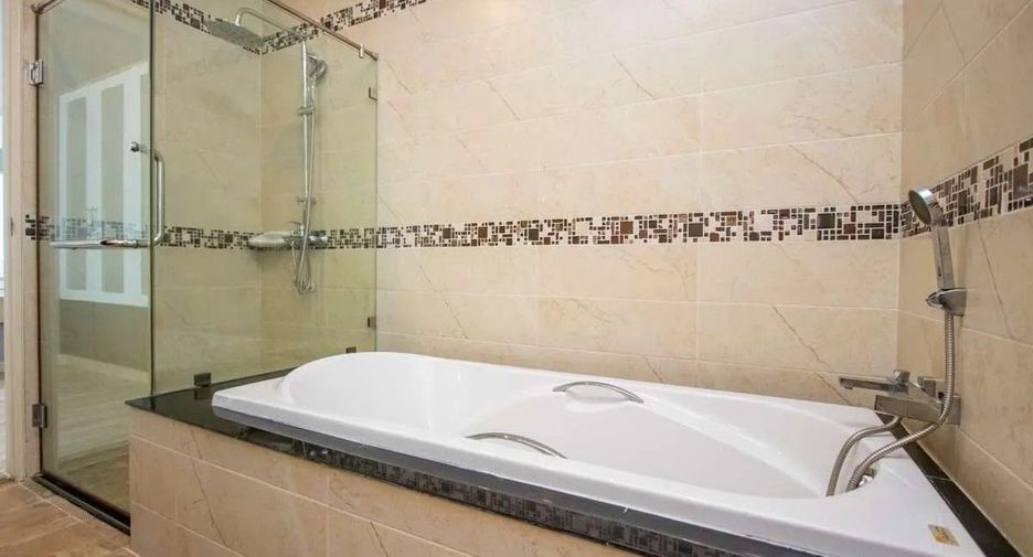 For sale 2 bedrooms condo in Mueang Chiang Mai, Chiang Mai