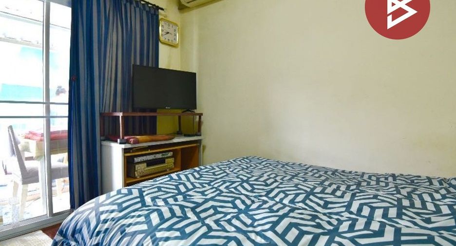 For sale 3 bedrooms townhouse in Mueang Samut Prakan, Samut Prakan