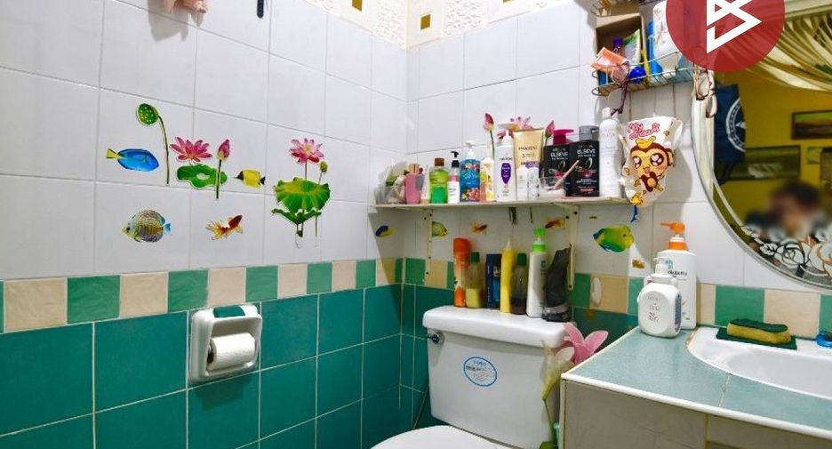 For sale 3 bedrooms townhouse in Mueang Samut Prakan, Samut Prakan