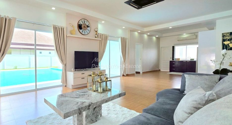 For sale 3 bedrooms villa in Bang Lamung, Chonburi