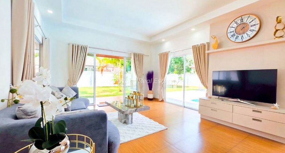 For sale 3 bedrooms villa in Bang Lamung, Chonburi
