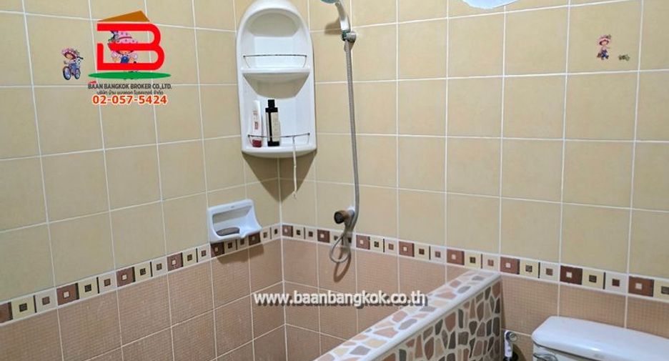 Продажа 3 спальни таунхаус в Кхлонг Сам Ща, Бангкок