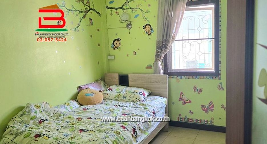 Продажа 3 спальни таунхаус в Кхлонг Сам Ща, Бангкок
